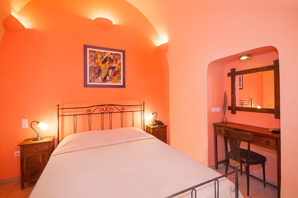 Donna'S House Santorini Hotel Pyrgos Kallistis Luaran gambar